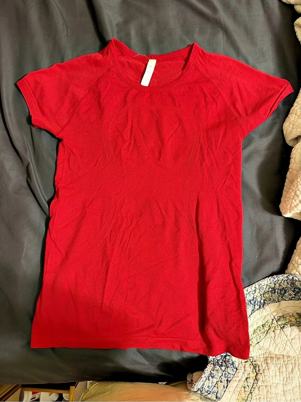 Lululemon Swiftly Tech Short Sleeve Crew Red Tee Small